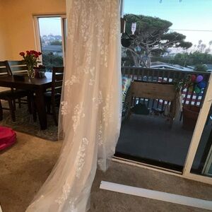 Wedding dress and in good condition